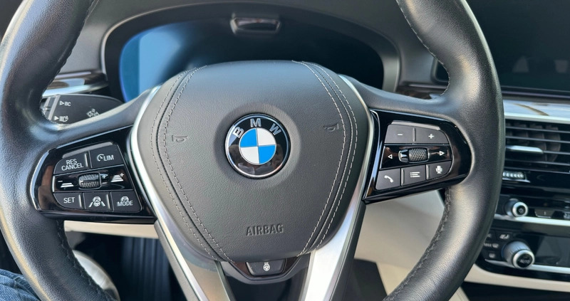 BMW Seria 5 cena 188999 przebieg: 119000, rok produkcji 2020 z Tarnobrzeg małe 781